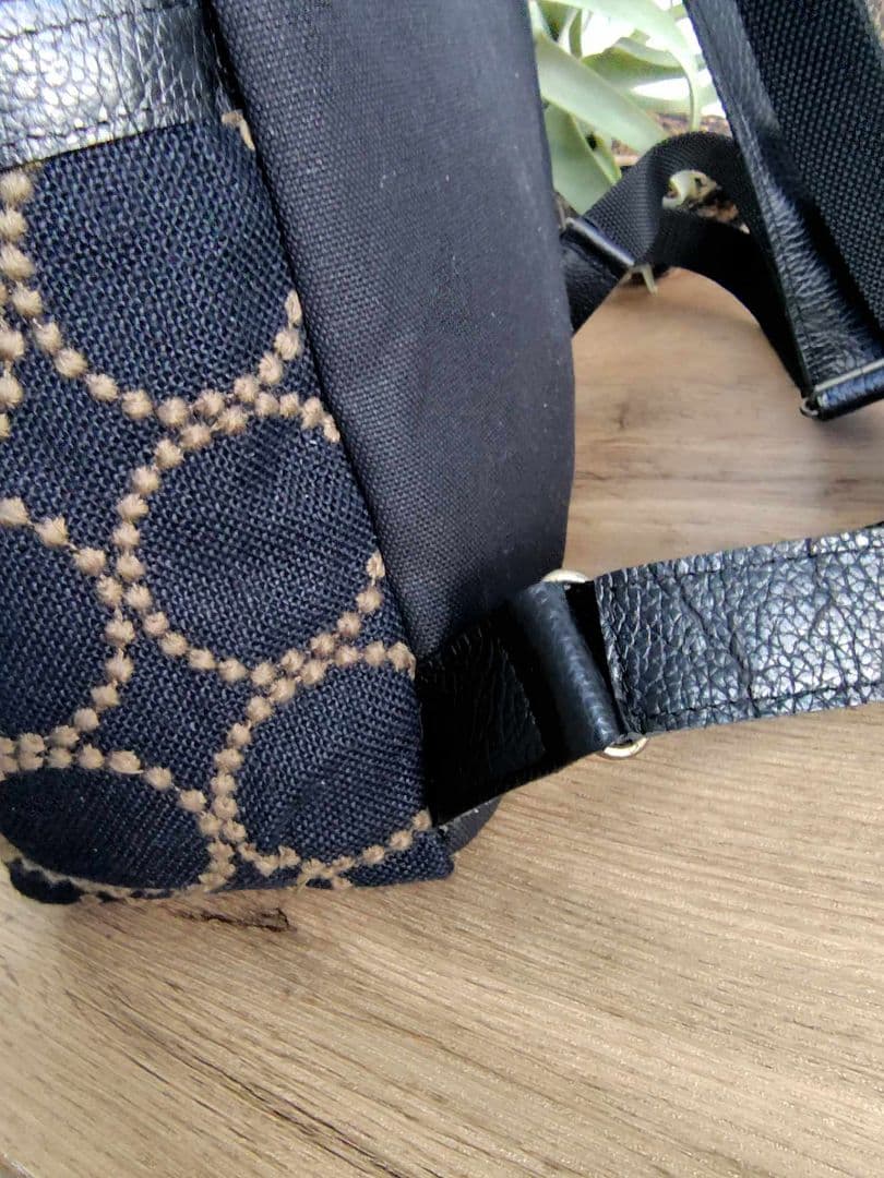 ミナペルホネン/タンバリンBK×カーキ/A4バンブーリュック本革黒