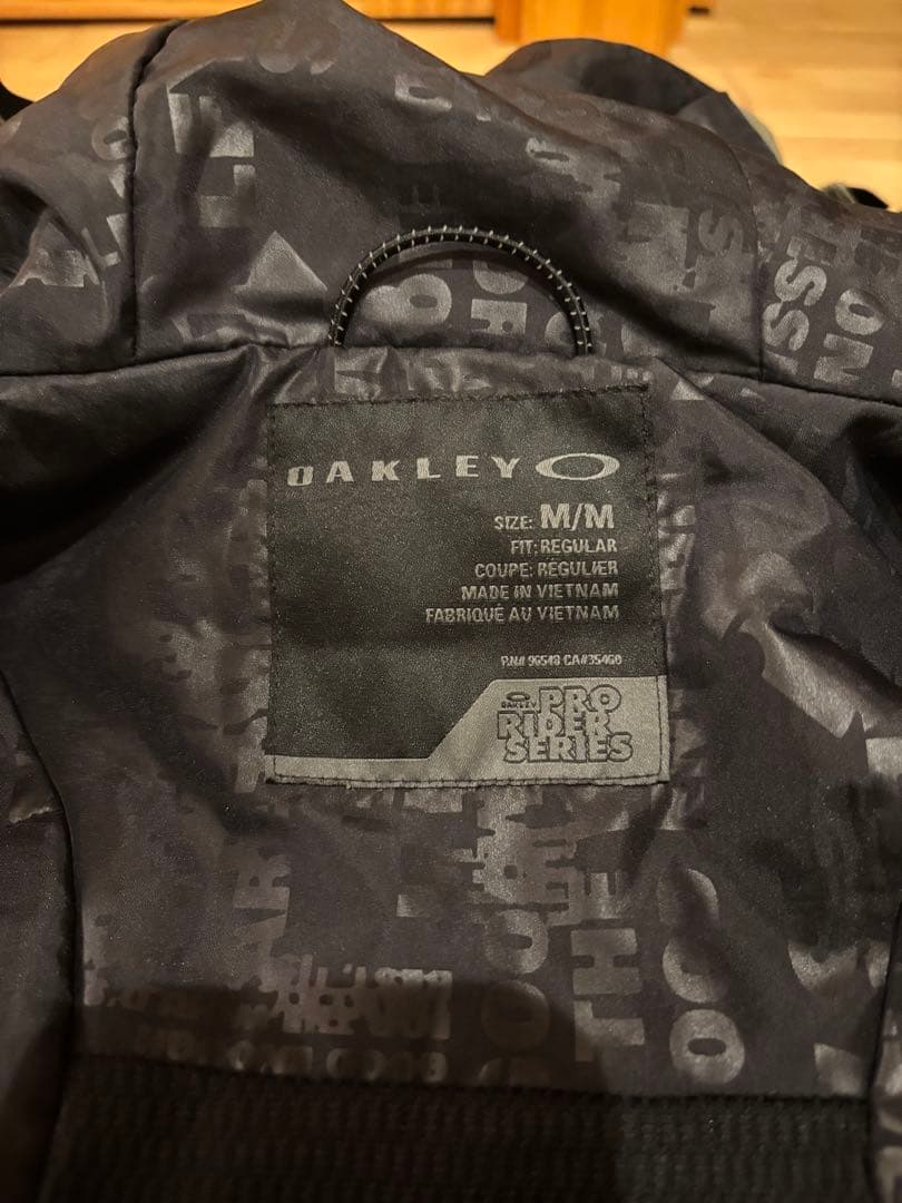 スキーウェア/ボードウェア/オークリー（上下セット）