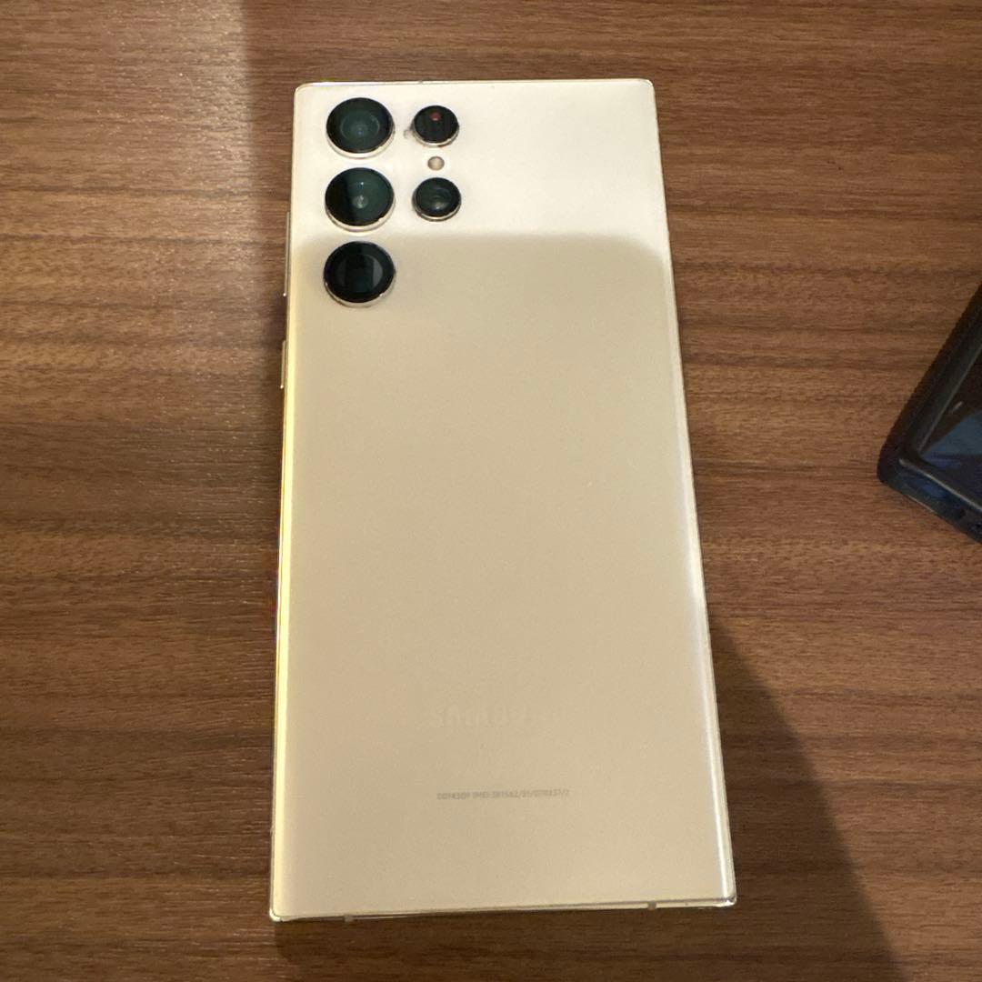 Samsung Galaxy S22 Ultraホワイトおまけ付き