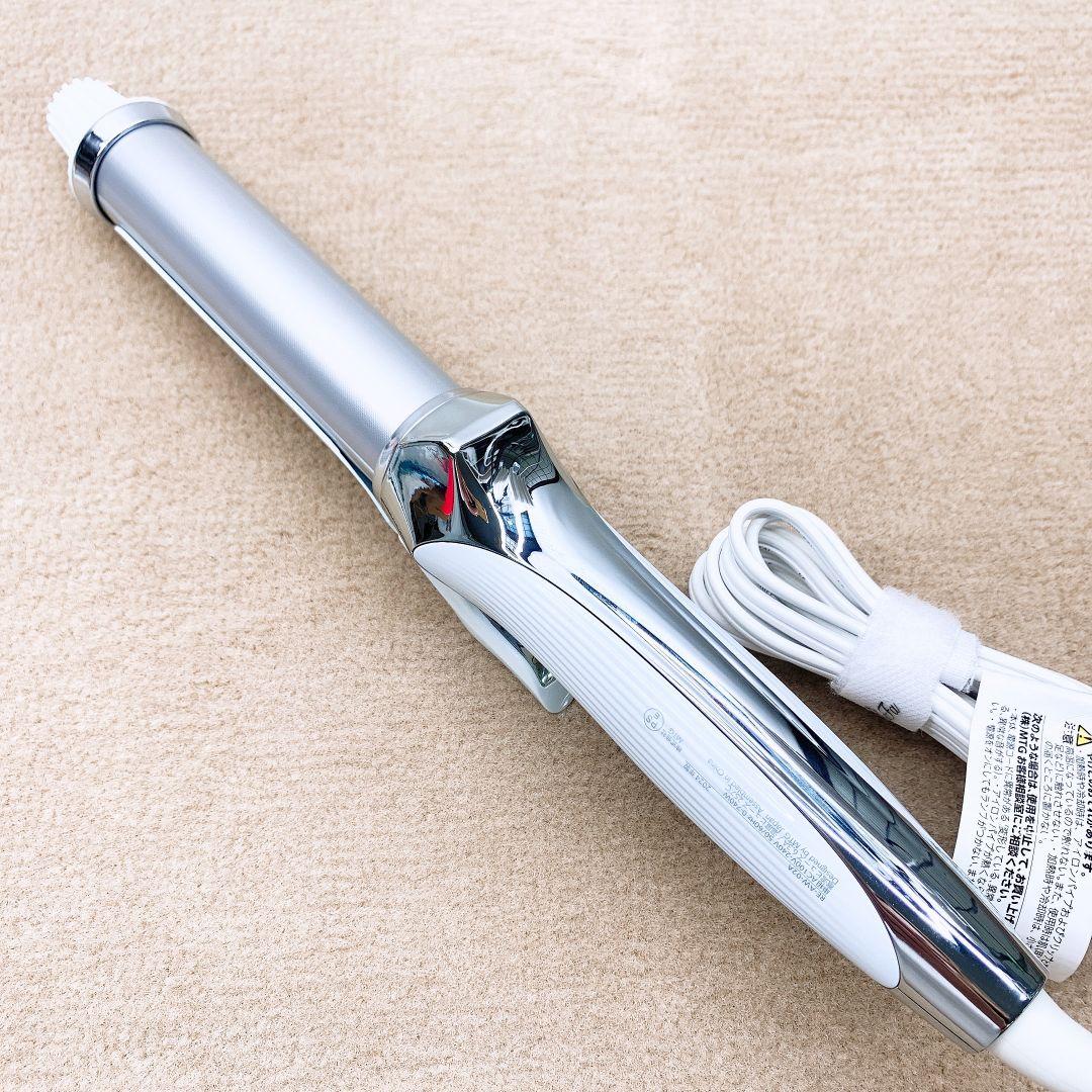 ほぼ未使用品☀最新モデル Refa リファ ビューテック カール プロ　32