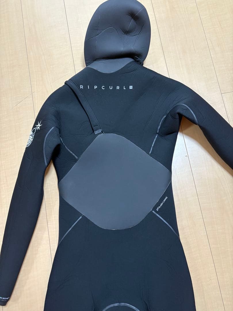 Rip Curl 6/4mmセミドライ E5 flash bom