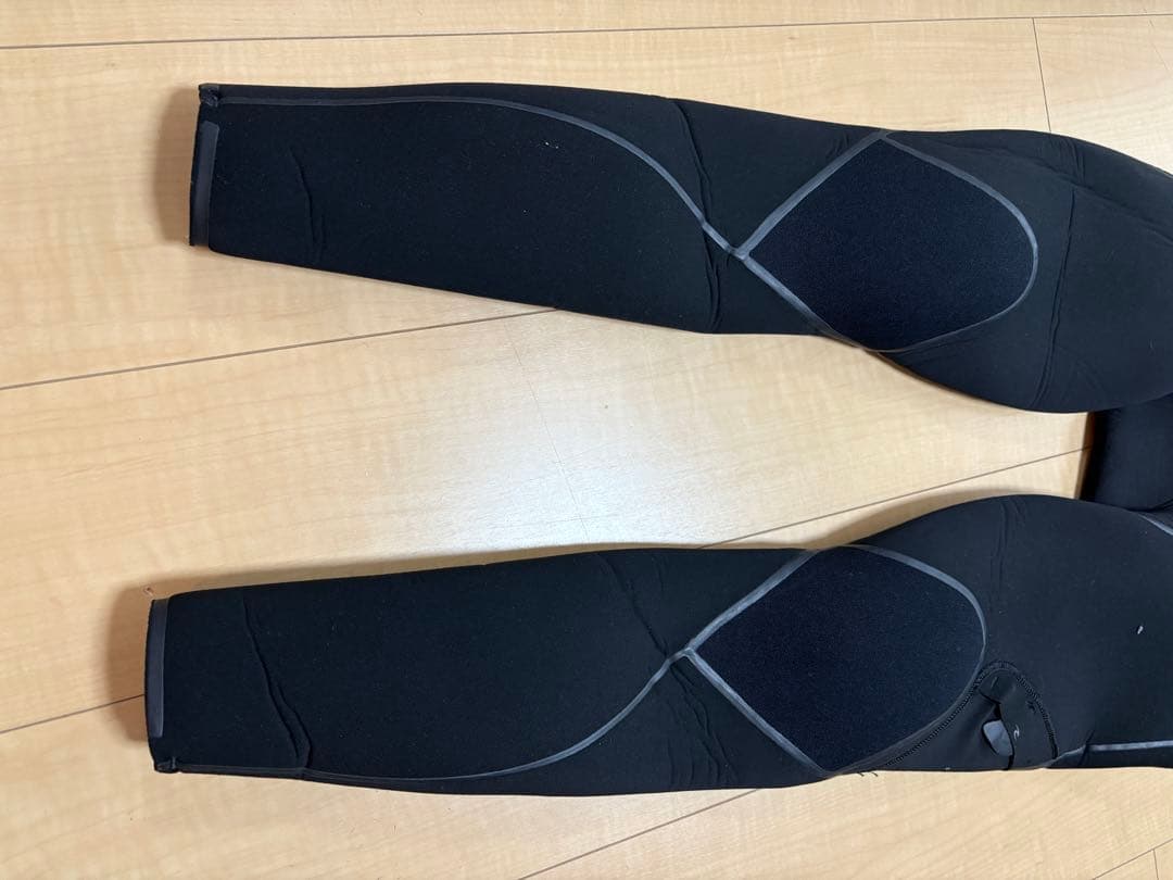 Rip Curl 6/4mmセミドライ E5 flash bom