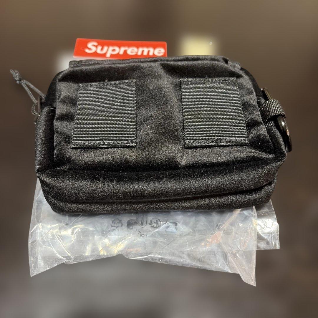 Supreme Velvet Mini Pouch Black シュプリーム