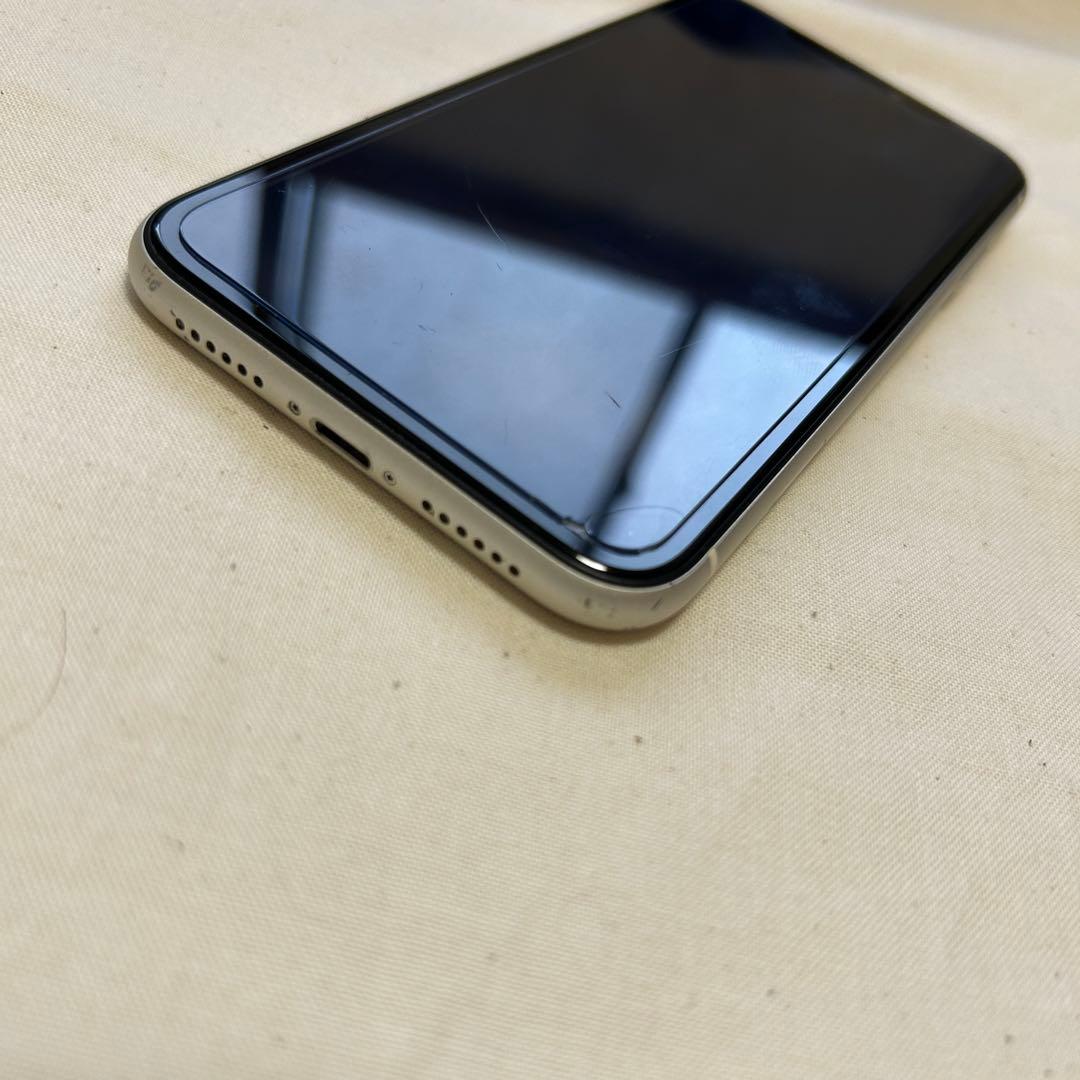 iPhone 11 ホワイト 本体　256