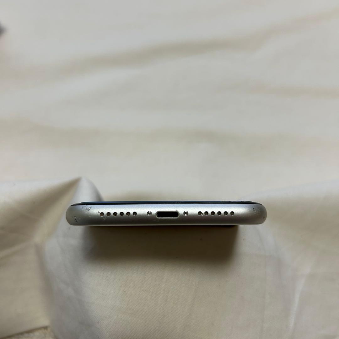 iPhone 11 ホワイト 本体　256
