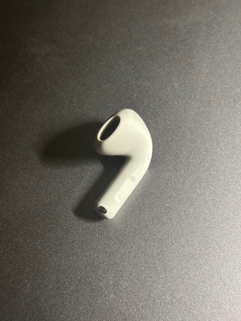 AirPods4 本体 A3056 左耳のみ　ノイズキャンセリングつき