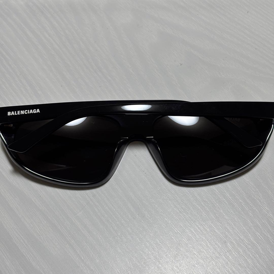 BALENCIAGA ブラックサングラス　BB0098S