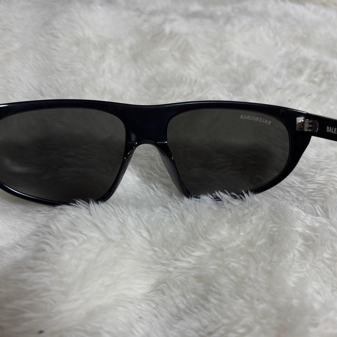 BALENCIAGA ブラックサングラス　BB0098S