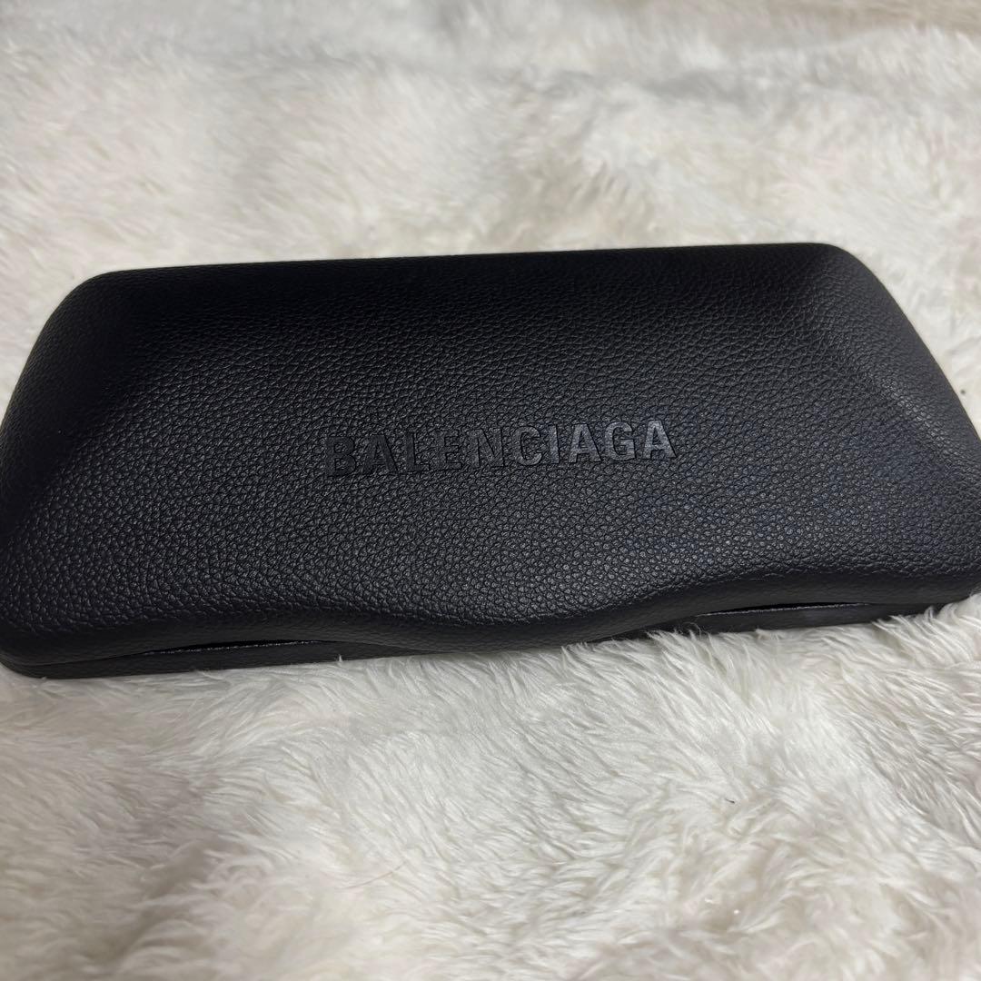 BALENCIAGA ブラックサングラス　BB0098S