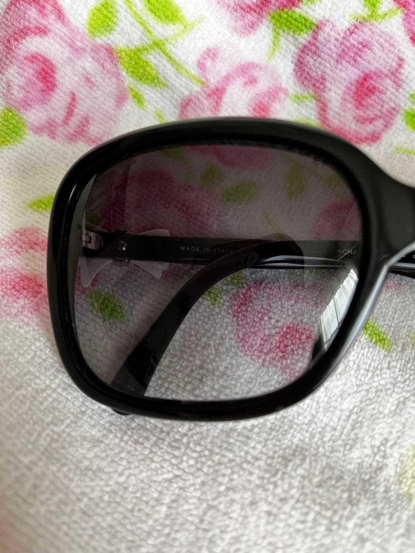 シャネル ブラック サングラス黒　リボン白CHANEL