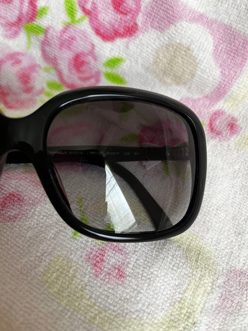 シャネル ブラック サングラス黒　リボン白CHANEL