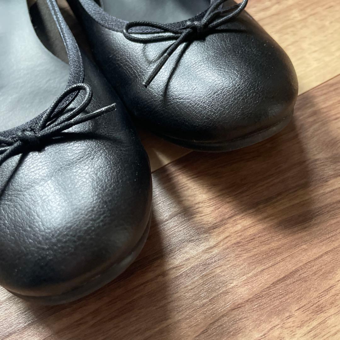 黒 リボン付き フラットシューズ　VIRINA 23.5