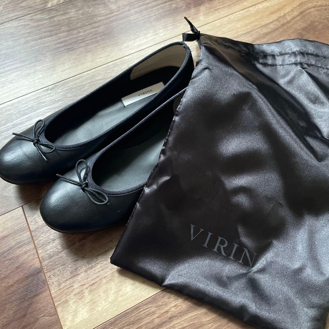 黒 リボン付き フラットシューズ　VIRINA 23.5