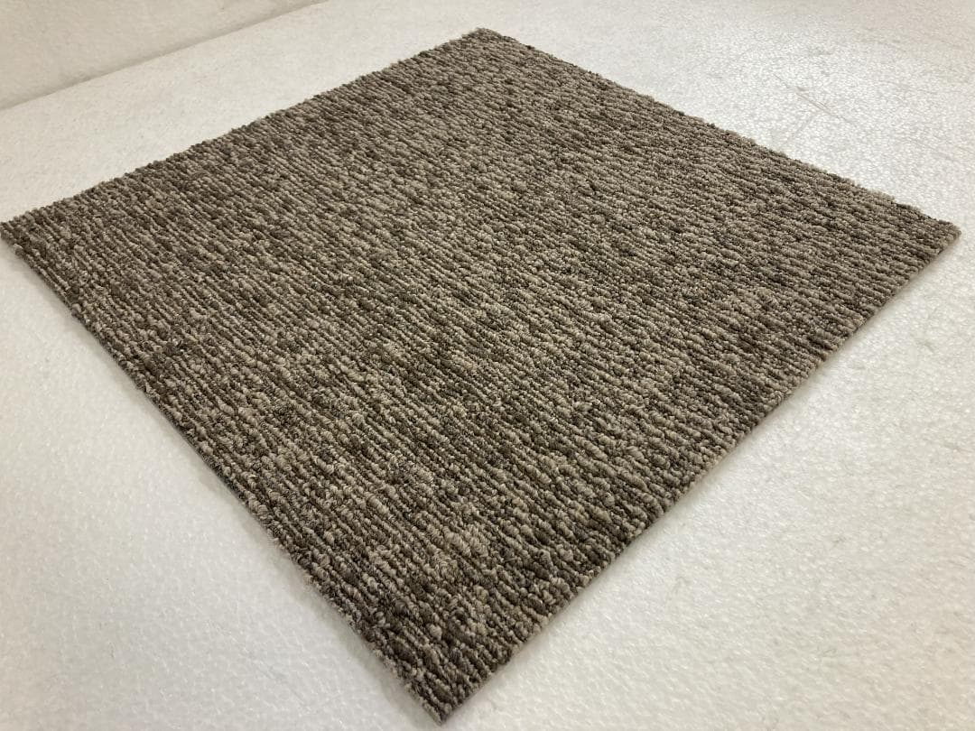 mill3050　タイルカーペット７２枚　新品・未使用　国内メーカー