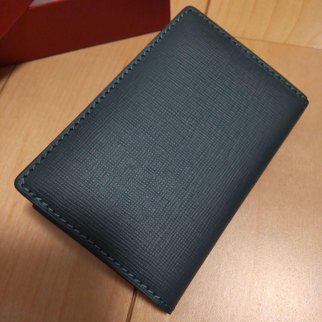 フェラガモ　パスケース