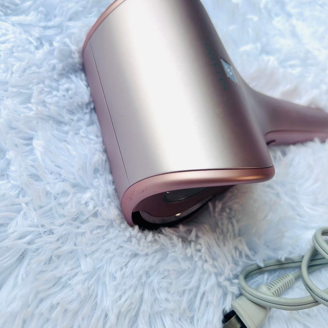 美品　シャープ即乾ドライヤー　プラズマクラスター　2月購入　専用壁掛けホルダー付