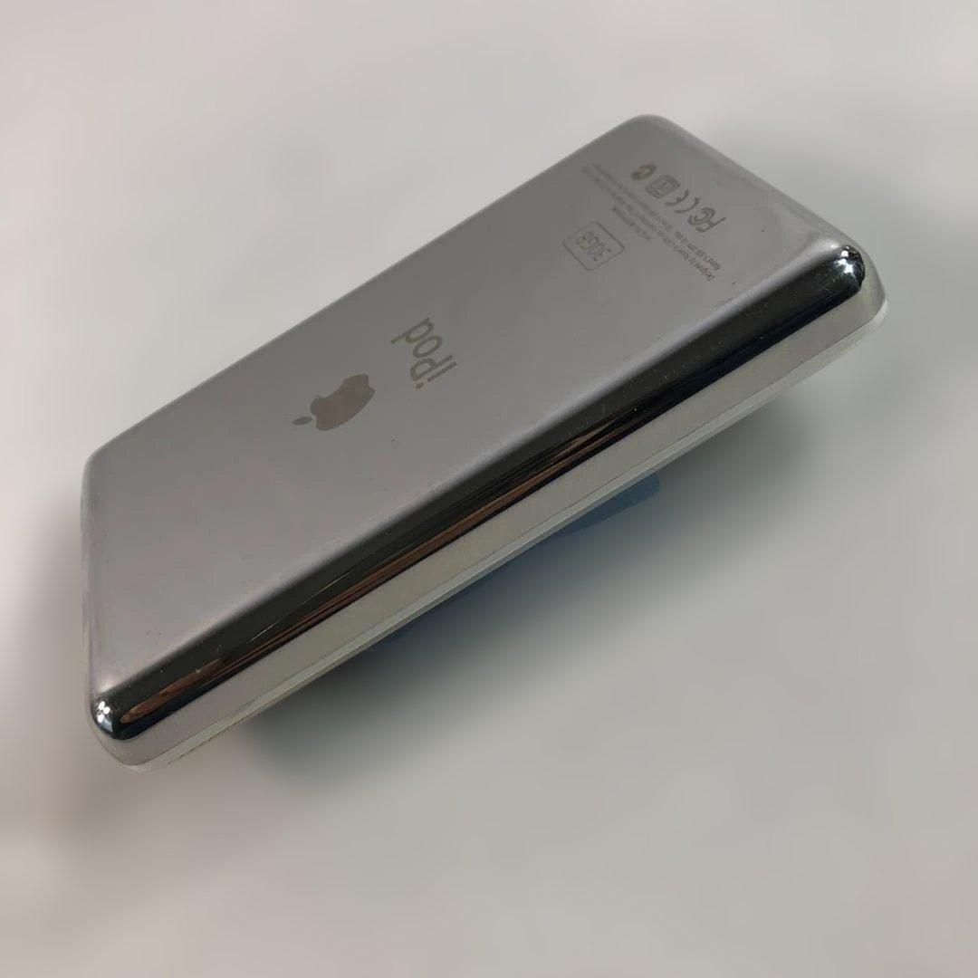 【新品バッテリーに交換済】Apple iPod classic 30GB　白