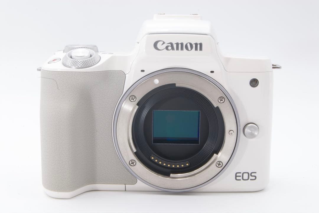Canon EOS Kiss M レンズキット　Wi-Fi搭載　小型軽量　美品