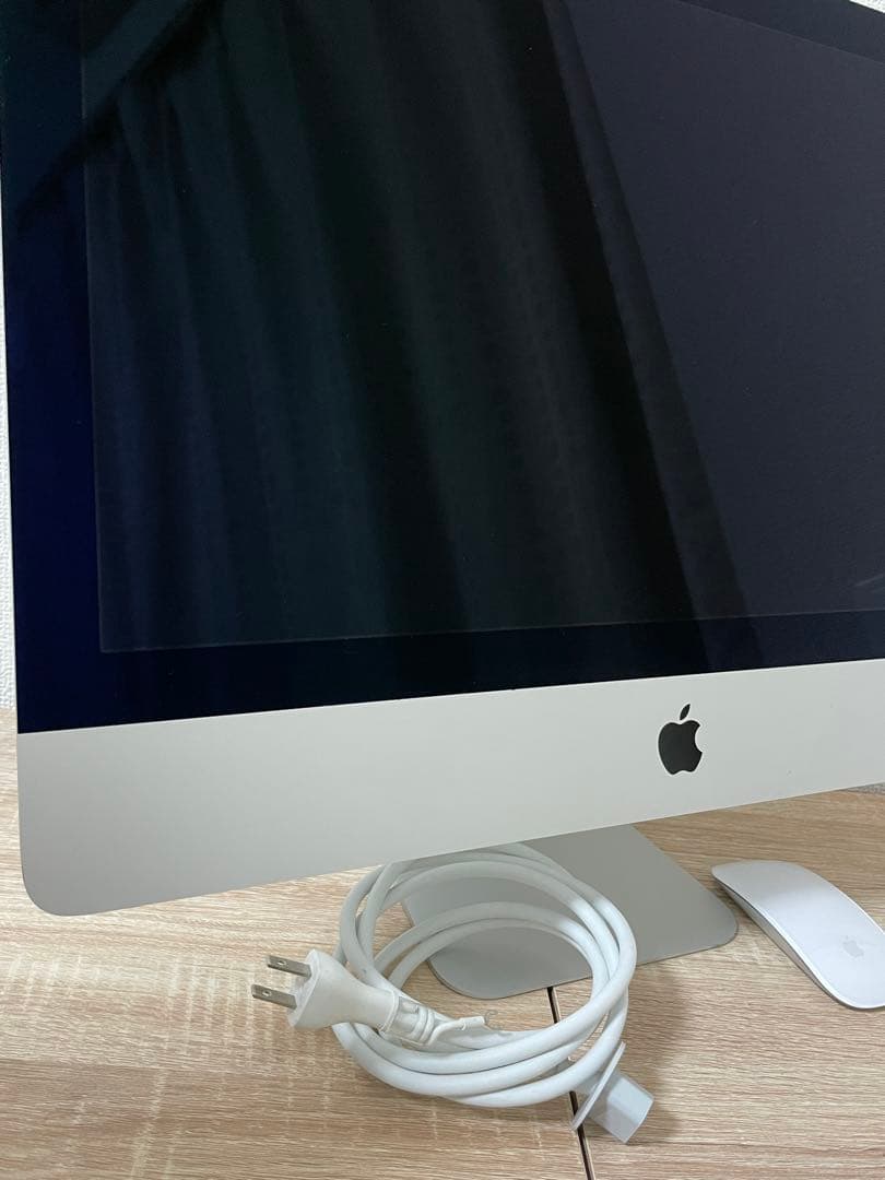 Apple iMac 21.5インチ（2017）