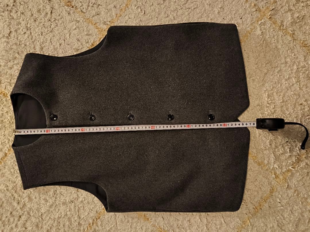 最終値下げ　コンフェクト　ウールモッサー　クルーネックベスト　ダークグレー