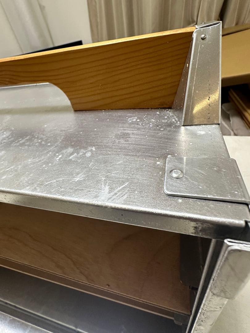 出前用 アルミ製 おかもち (木製棚/持ち手付き) 【中古・未使用】 長期保管品