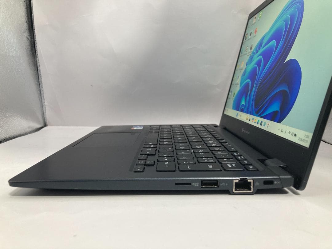 【爆速11世代i5】dynabook G83 16GB SSD512GB