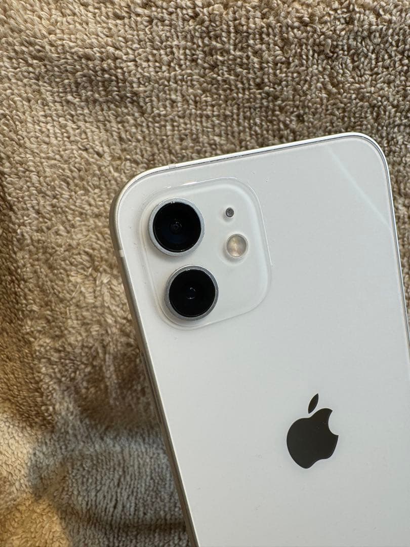 Apple iPhone 12 ホワイト 本体 128GB 75%