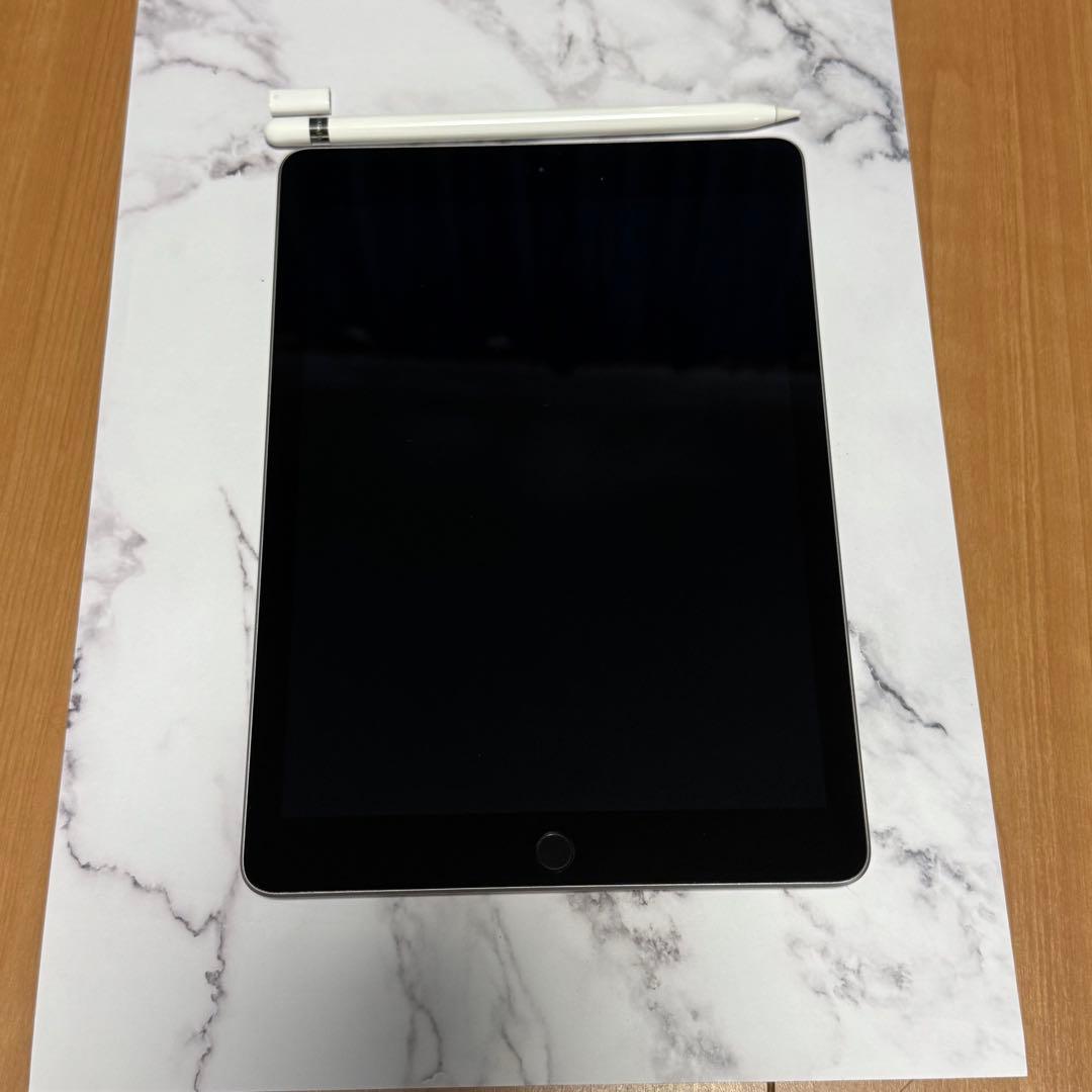 【美品】iPad 第六世代スペースグレー本体とApple Pencilセット