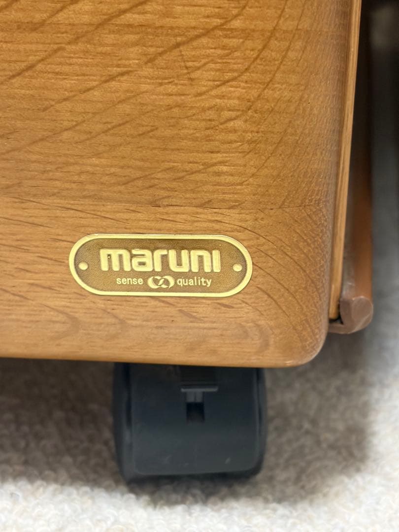 ①Maruni学習机(ワゴンとのセットのうち机部分)