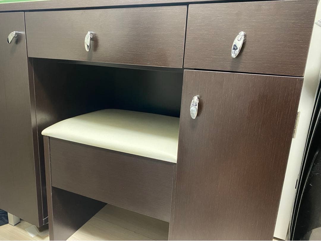 4/25発送まで　ほぼ新品　ニトリ 両袖ドレッサーダークブラウン（※イス別売り）