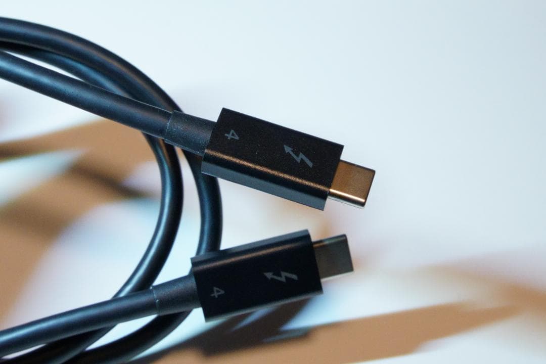 Belkin 5-in-1 Thunderbolt 4 ドッキングステーション