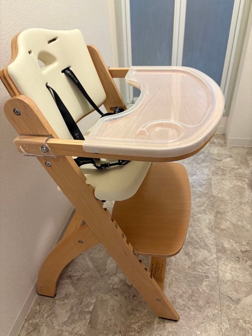 【組立て不要！美品】ビヨンド　ベビーチェアー