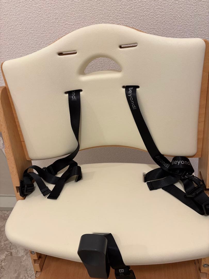 【組立て不要！美品】ビヨンド　ベビーチェアー
