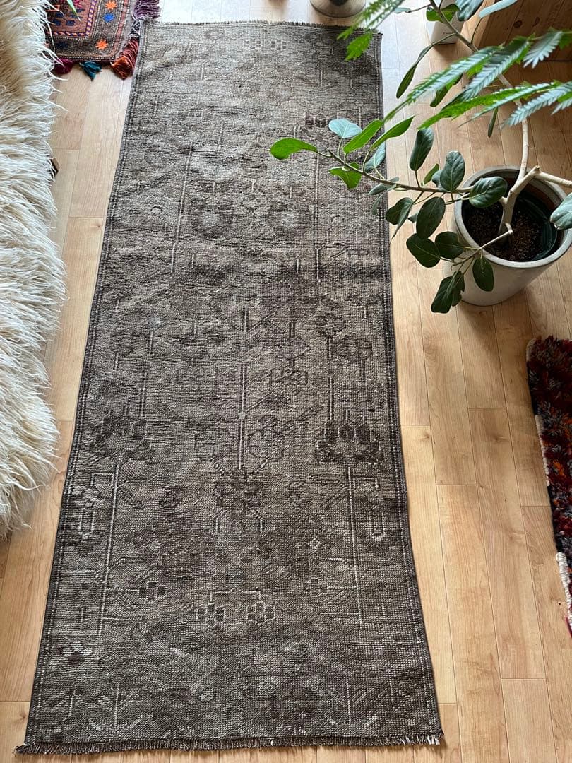 トルコヴィンテージラグ　ウール100% ブラウン