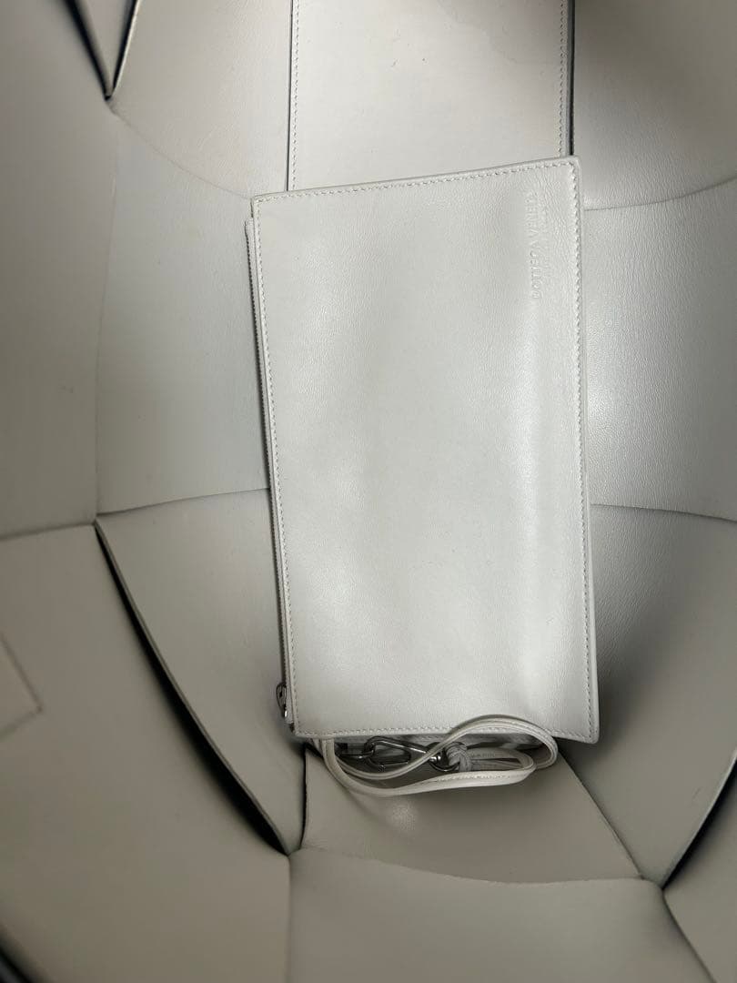 BOTTEGA VENETA ブラックレザーバッグ