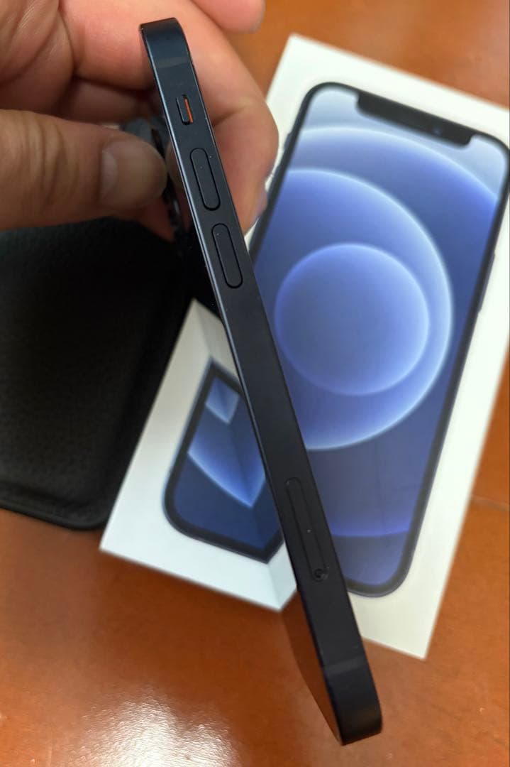 iPhone 12 mini 128GB 黒SIMフリー 箱付き 送料込み 美品