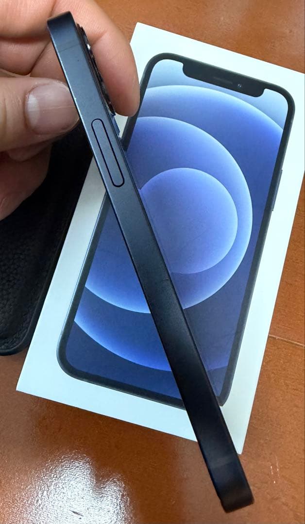 iPhone 12 mini 128GB 黒SIMフリー 箱付き 送料込み 美品