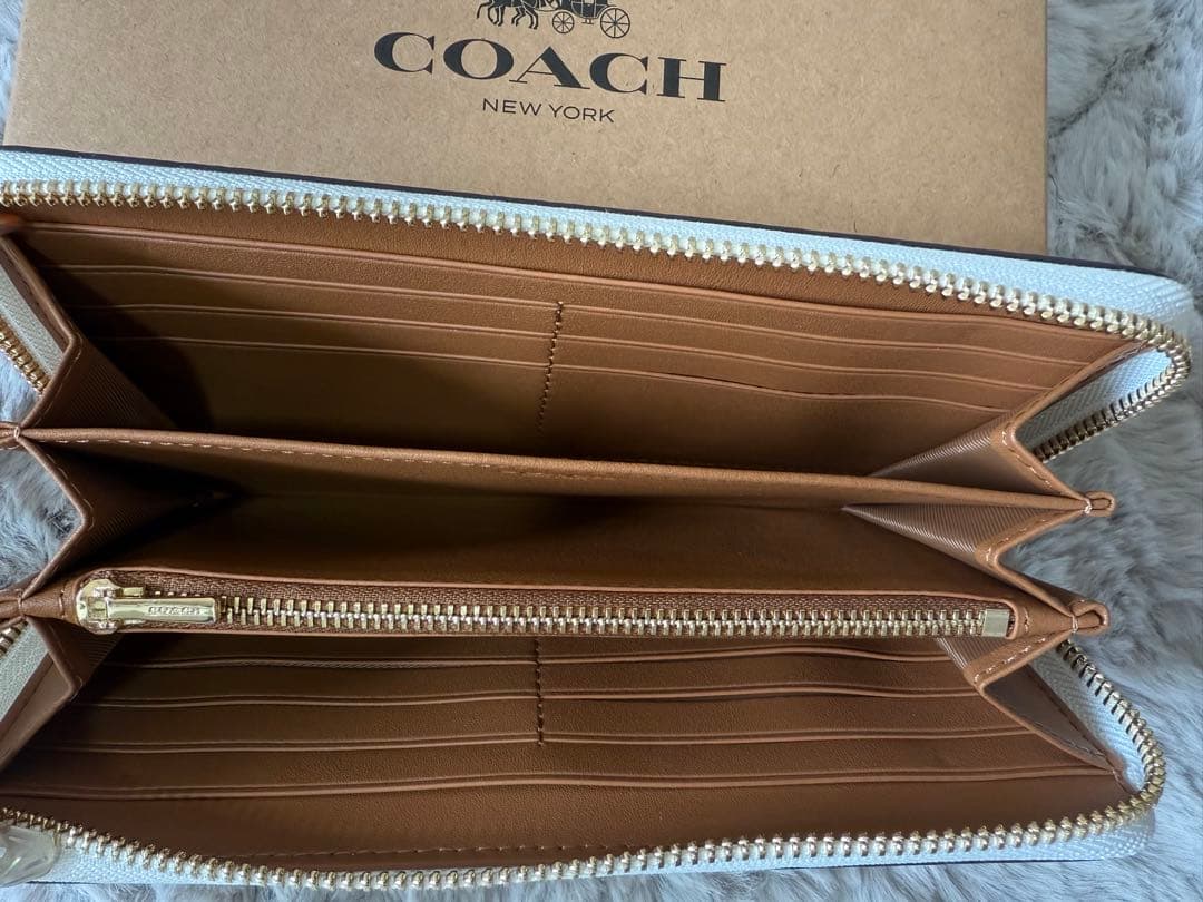 COACH ホワイト 長財布