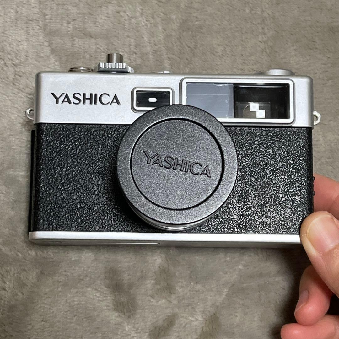【送料込】 中古品 YASHICA digiFilm Camera Y35