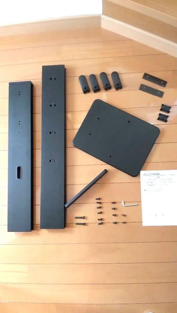 Dyson v8 slim fluffy+　コードレスクリーナースタンドセット