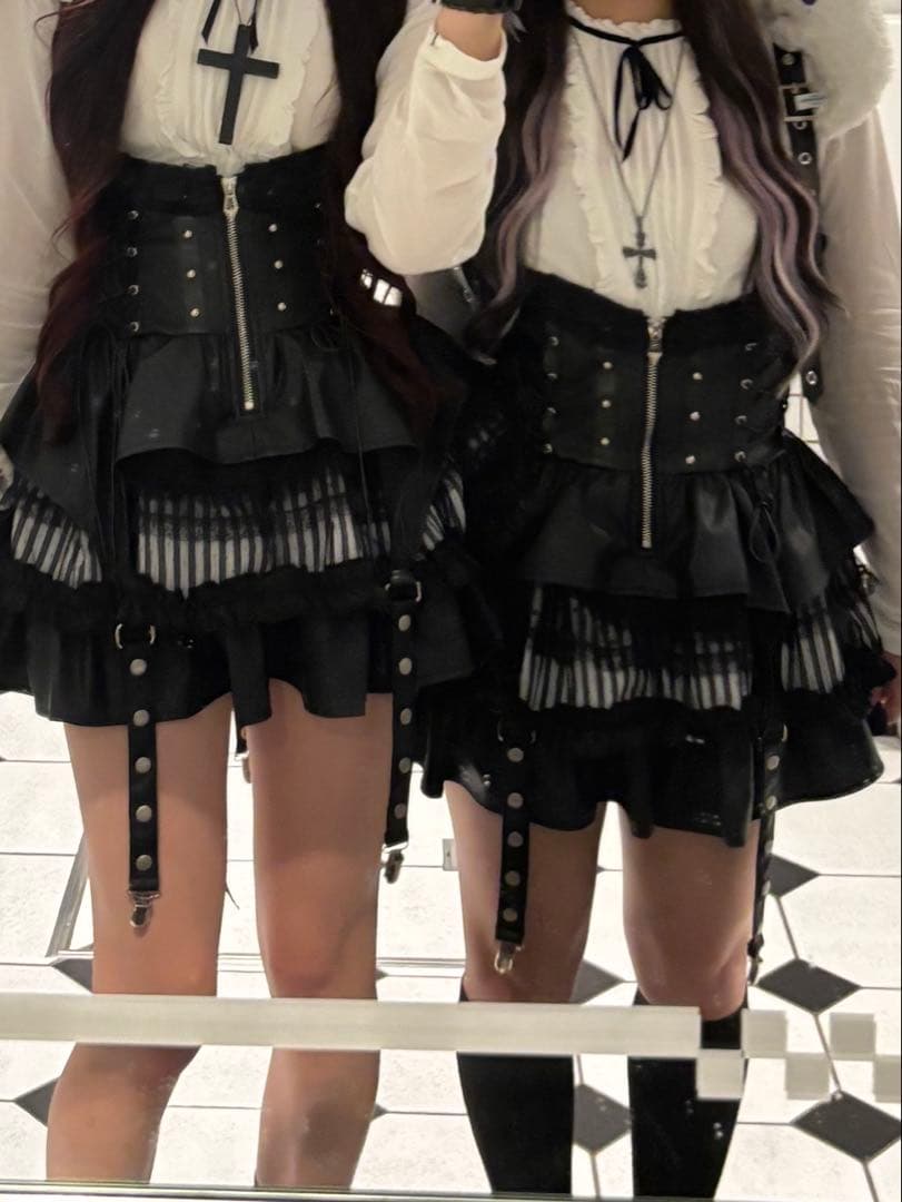 IMVAL QOOZA インヴァル クーザ レザースカート