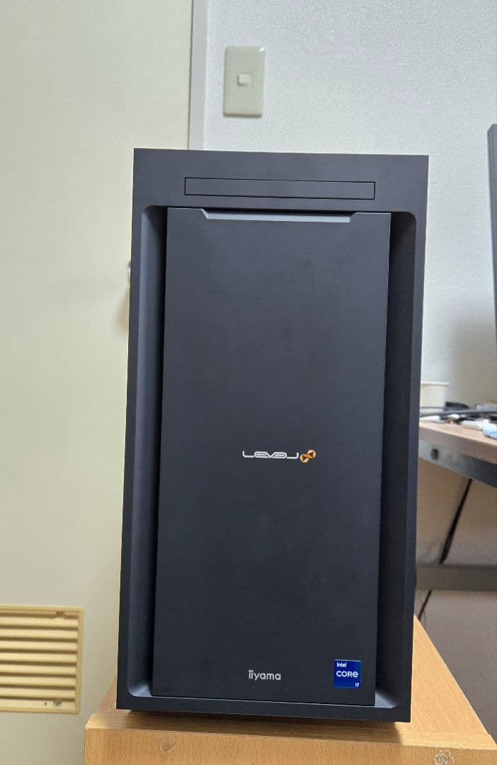 さと 稼働極少 LEVEL ∞ ゲーミングPC i7 14700F RTX