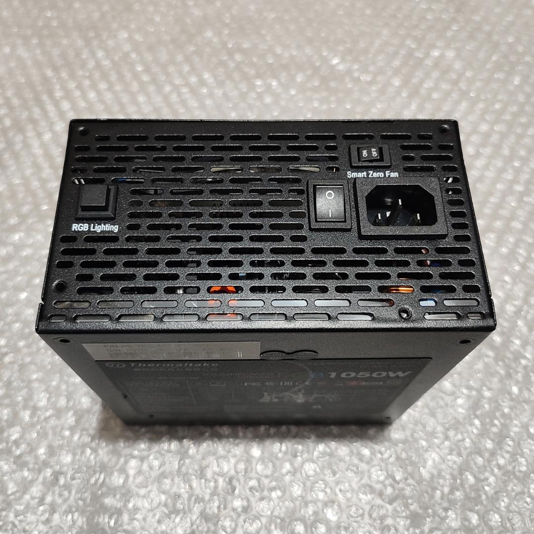 Thermaltake TPG-1050F1FAP 1050W ATX電源