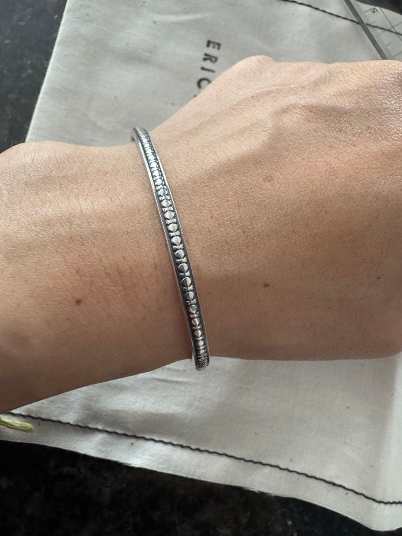 エリッカニコラスビゲイ　ハンドメイドバングルシャイニー