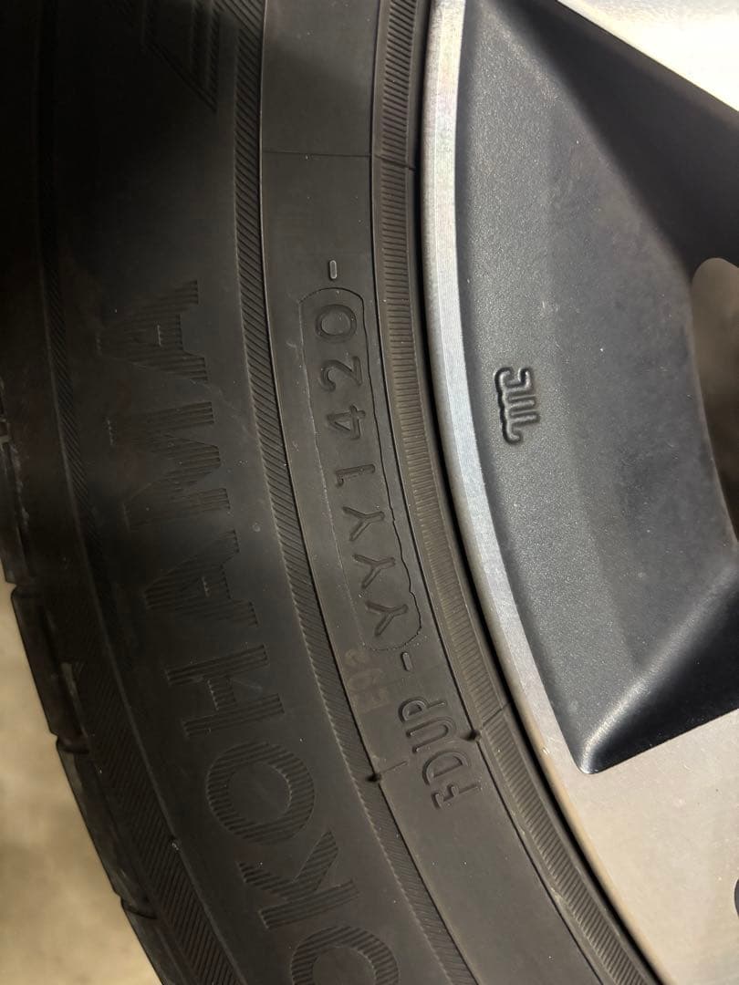 スバルXV GP7純正ホイール&ヨコハマ　ブルーアースXT225/55R17