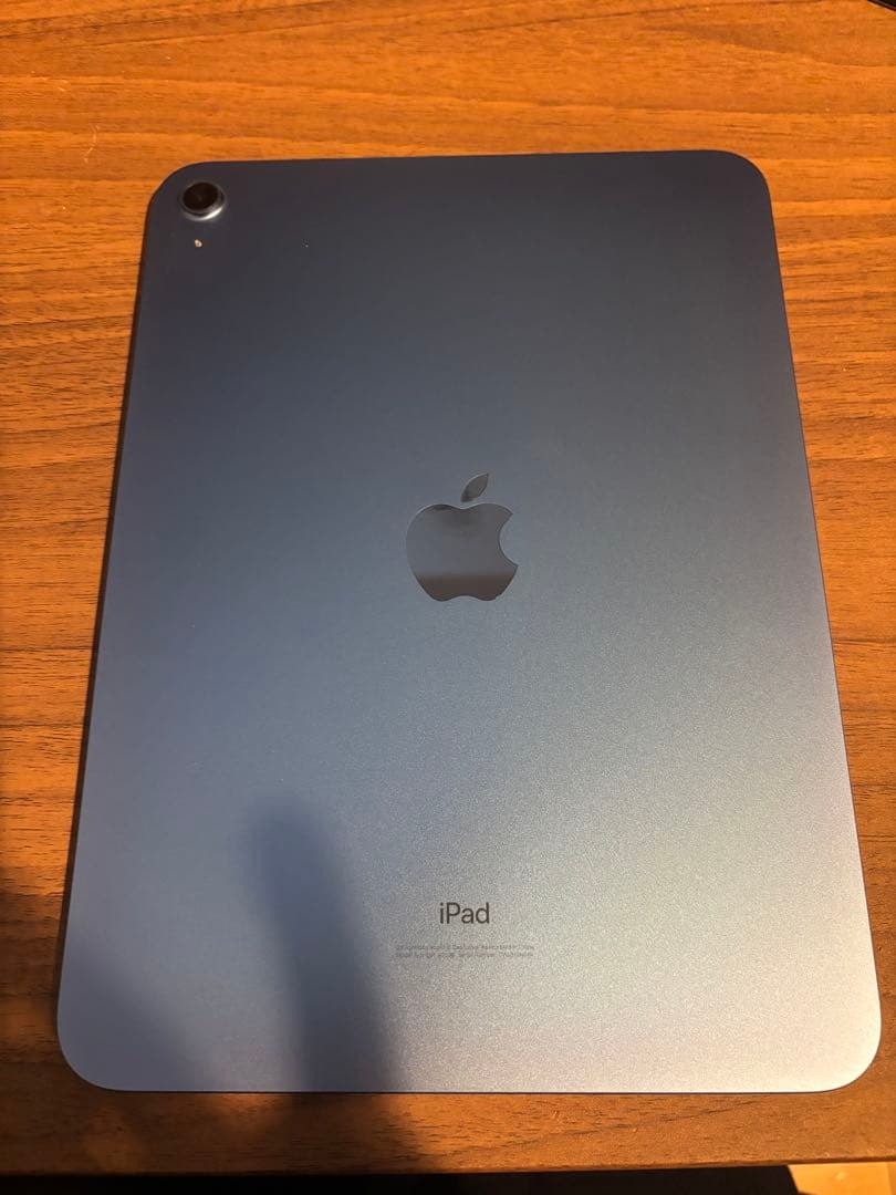 美品iPad 10世代　wifi 64 GB smart folio付き