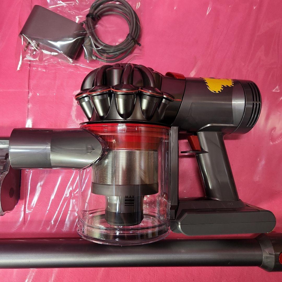 64 ダイソンV7（SV11）コードレス掃除機