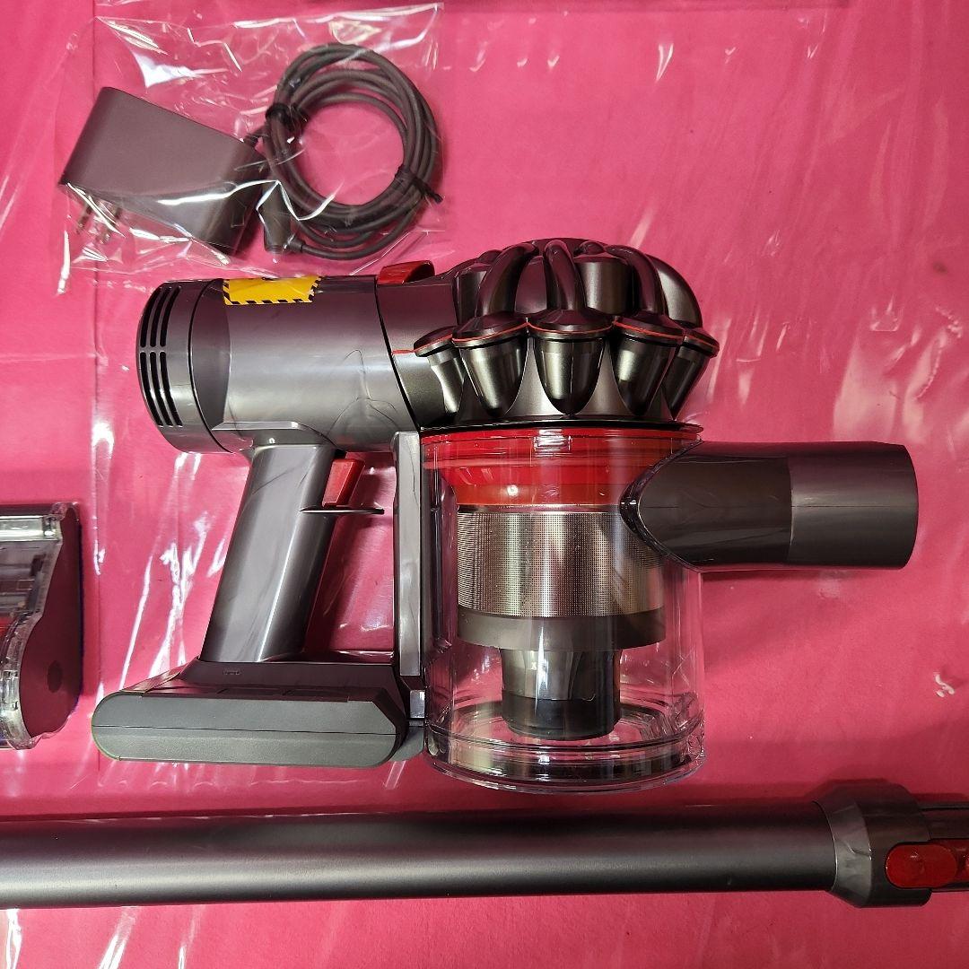 64 ダイソンV7（SV11）コードレス掃除機