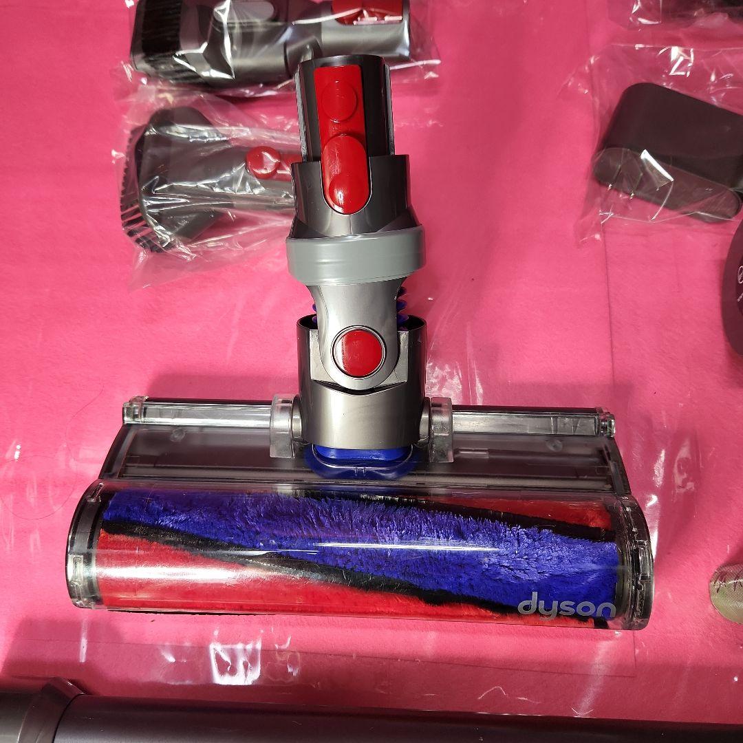 64 ダイソンV7（SV11）コードレス掃除機