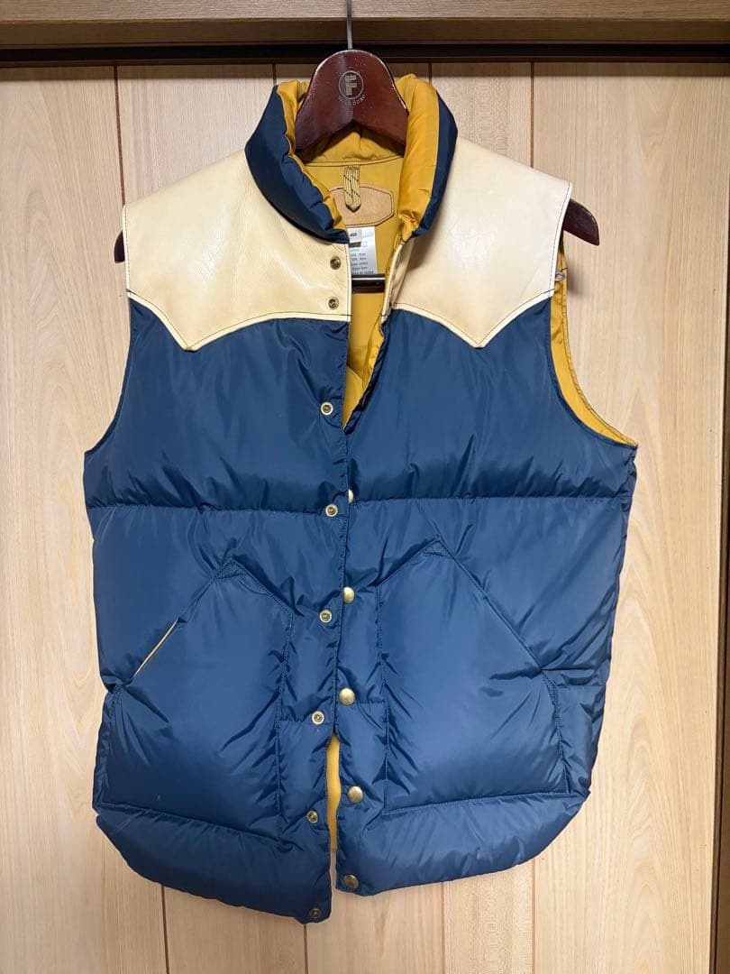 ロッキーマウンテン　ダウンベスト ネイビー/イエロー サイズ40